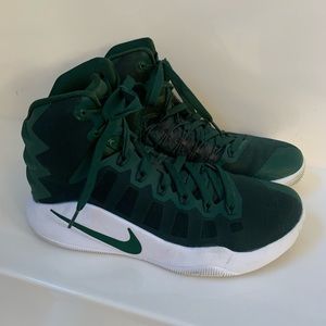 Women’s Nike HYPERDUNK Basketball Shoes